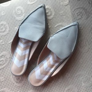 Nicholas Kirkwood pale gray Beya slip ons 6.5/7